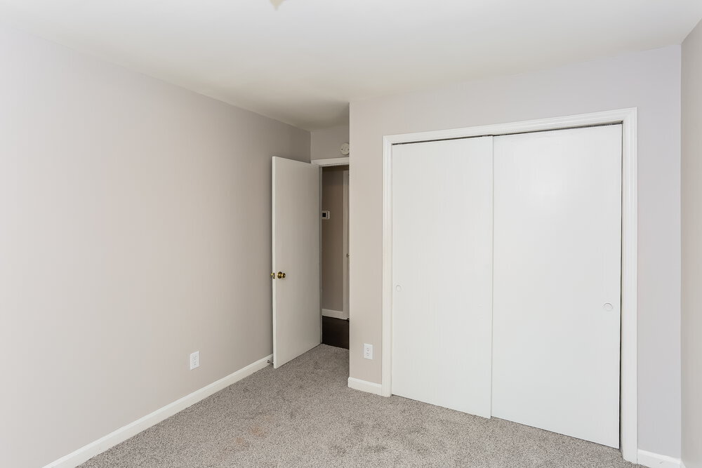 Building Photo - 5000 Coronado Dr