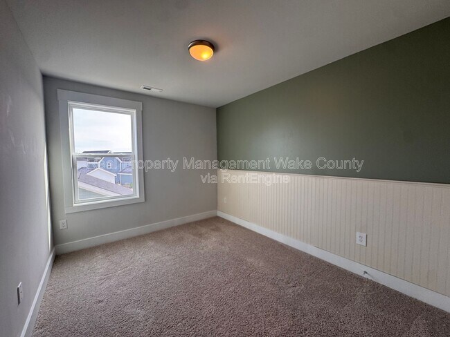 Building Photo - 1328 Barreto Dr