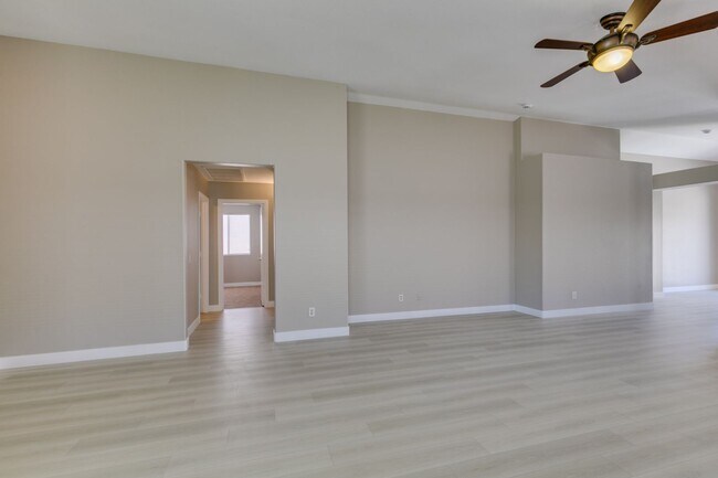 Building Photo - This  one-story home is located in the hea...