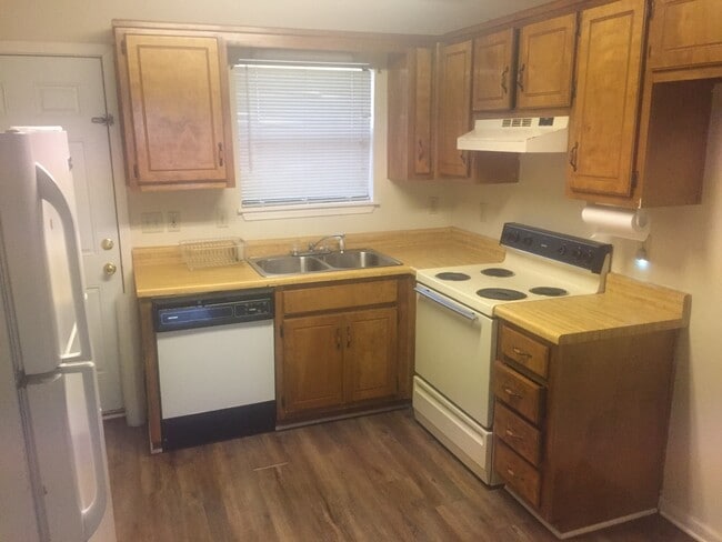 Building Photo - 4807 Oak Meadow Dr