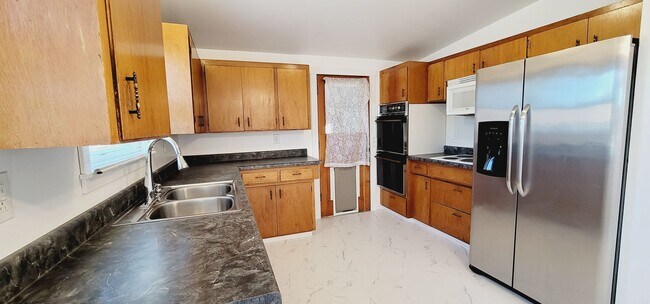 Building Photo - 13240 22nd Ave S