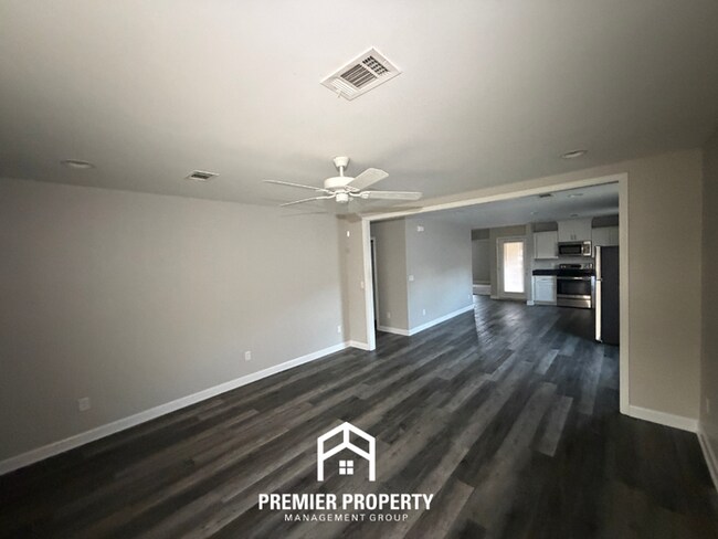 Building Photo - Beautiful 4BR/2BA Tuscaloosa Home | 1,497 Sq Ft, Covered Back Patio & 2-Car Garage