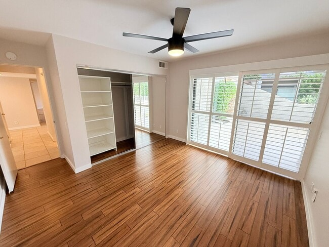 Building Photo - Beautifully Remodeled Condo in Saddlerock Estates