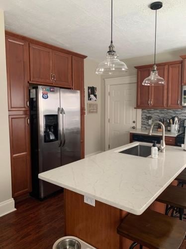 Kitchen Island - 2247 W 11th St