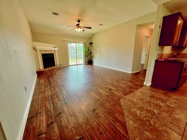 Building Photo - 4041 W Spring House Dr