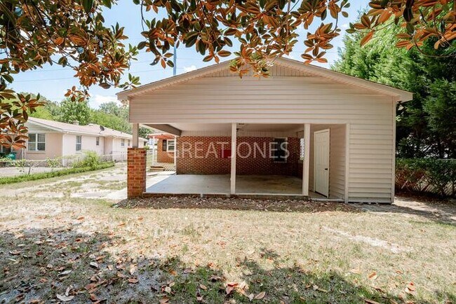 Building Photo - NOW OFFERING HALF OFF THE FIRST FULL MONTH...
