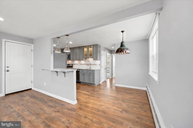 Building Photo - 7947 Ferndale St