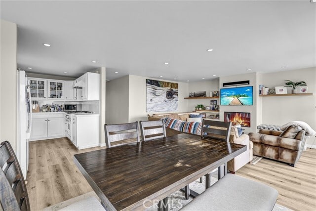 Building Photo - 2740 Highland Way