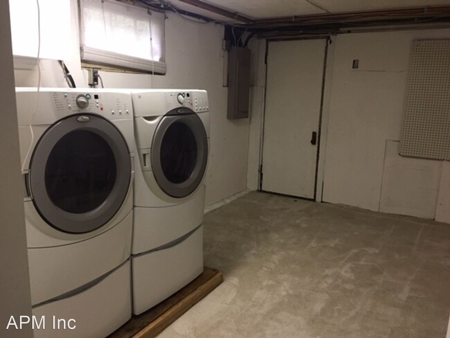 Building Photo - 2 br, 1.5 bath House - 1612 N. 35th St.