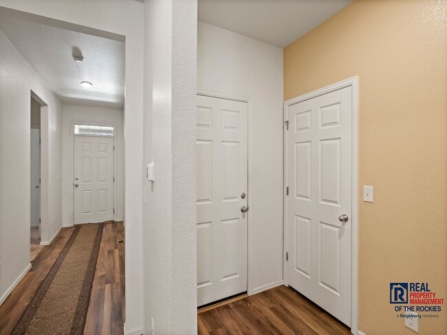 Building Photo - Beautiful Newer Home in Windsor – 3 Bed, 2...
