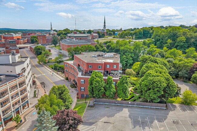 Building Photo - Luxury Condo for Rent – Franklin Place, Bangor
