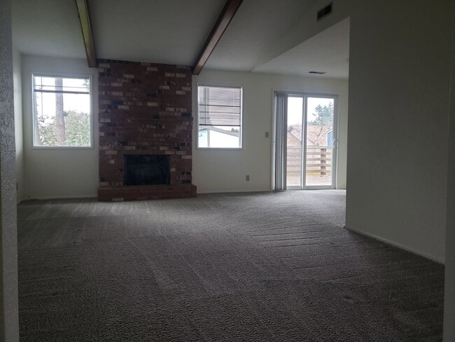 Building Photo - Wonderful South Salem Home in great neighborhood.