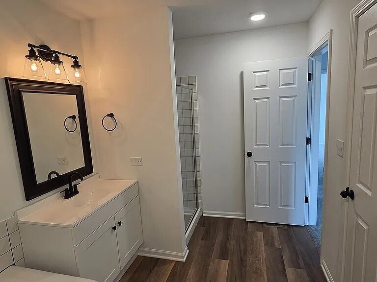 Building Photo - 2909 White Thorn Cir