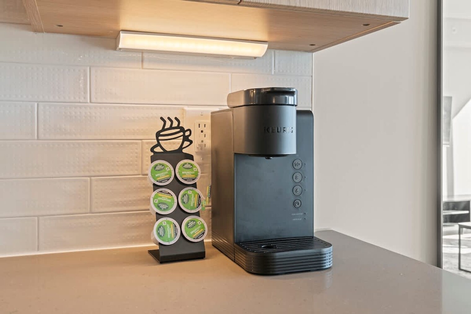 Building Photo - 901 Canal St