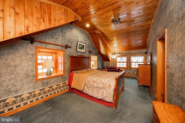 Building Photo - 2568 Pike Ave