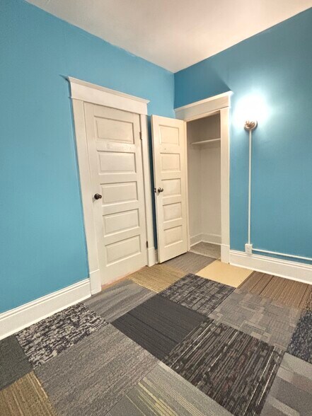 Building Photo - 12 Delaware Ter