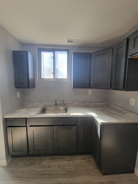 Building Photo - 1816-1816 N James H McGee Blvd