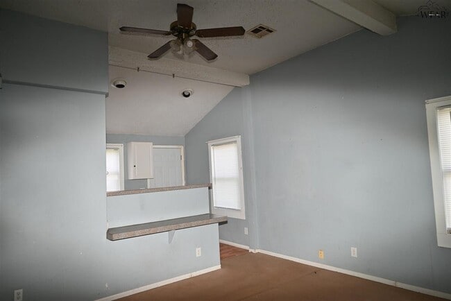 Building Photo - 1633 Hamlin Ave