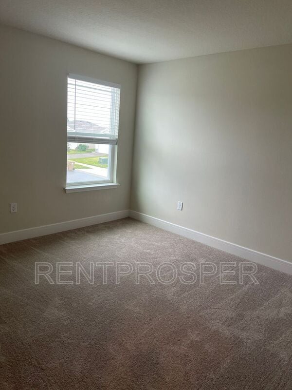 Building Photo - 5100 Chickadee St