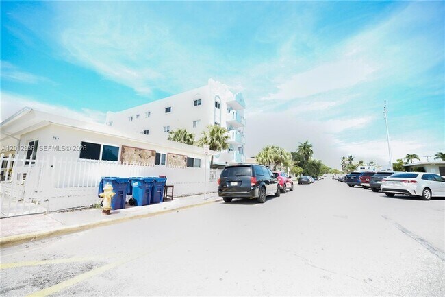 Building Photo - 719 83rd St