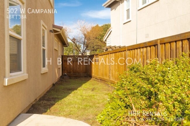 Building Photo - 502 W Campania-