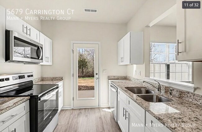 Building Photo - 5679 Carrington Ct