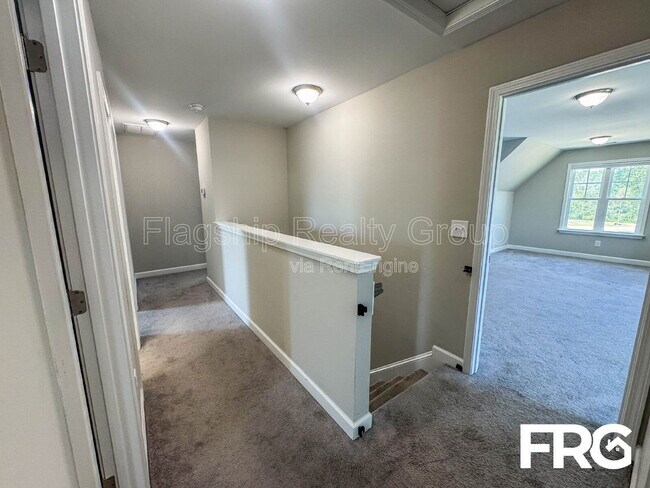 Building Photo - 208 Coffman Dr