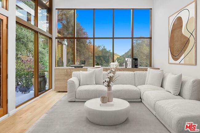 Building Photo - 3600 Mandeville Canyon Rd