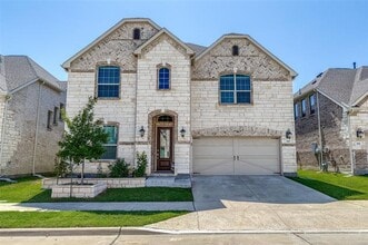 Building Photo - 607 Rustic Trl