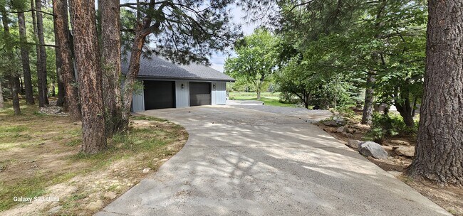 Building Photo - 2280 N Southern Hills Dr