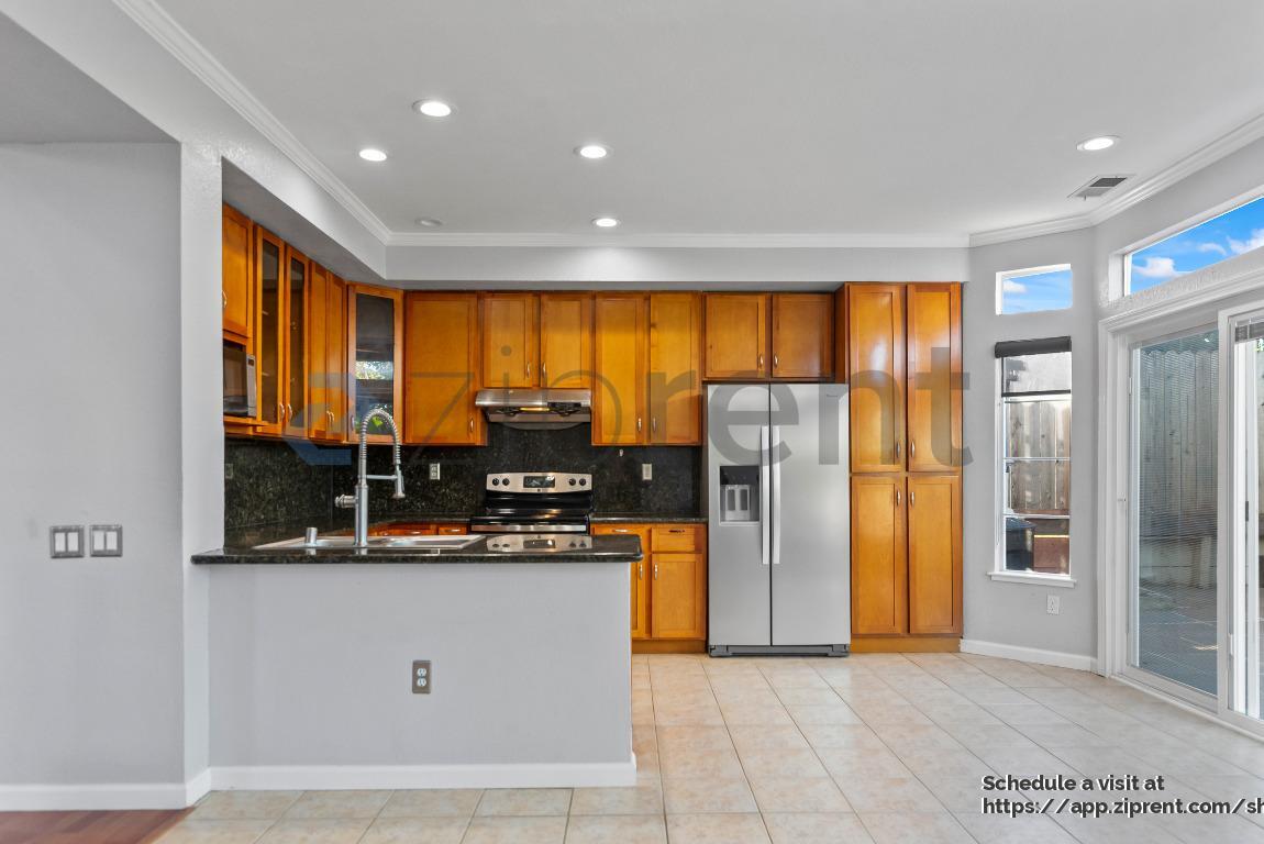 Building Photo - 281 Scotts Valley