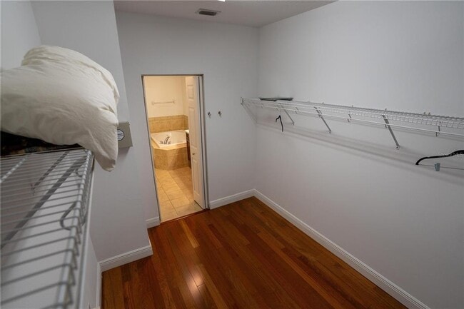 Building Photo - 4639 Overlook Dr NE