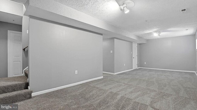 Building Photo - 14101 Kathleen Ln