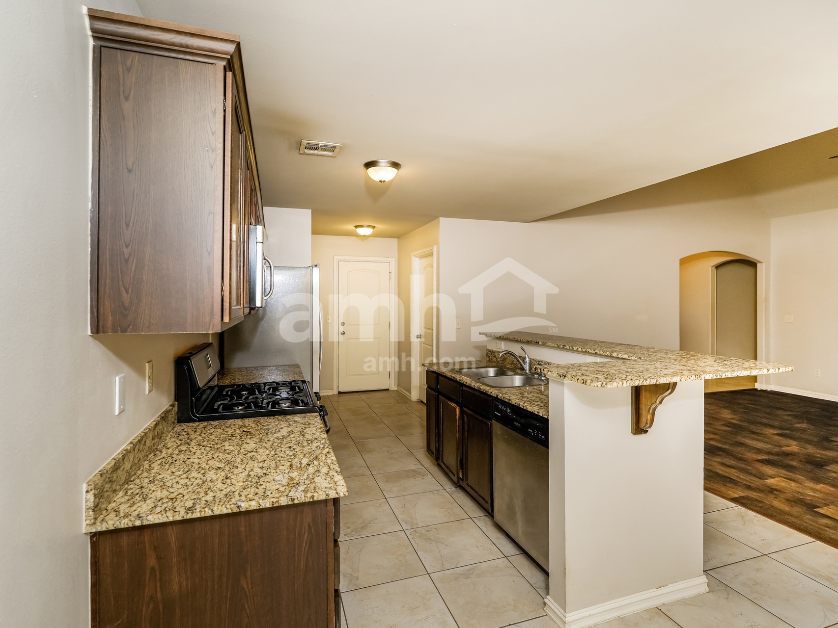 Building Photo - 13332 S Poplar St