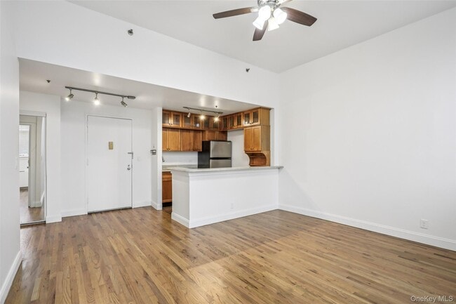 Building Photo - 3208 Villa at the Woods