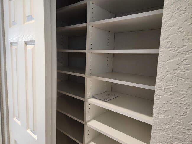 Building Photo - 2564 Sandy Cay