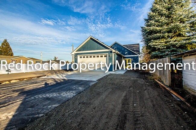 Building Photo - 18112 E Riverway Ave
