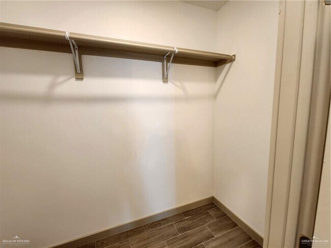 Building Photo - 23 Frio Ave