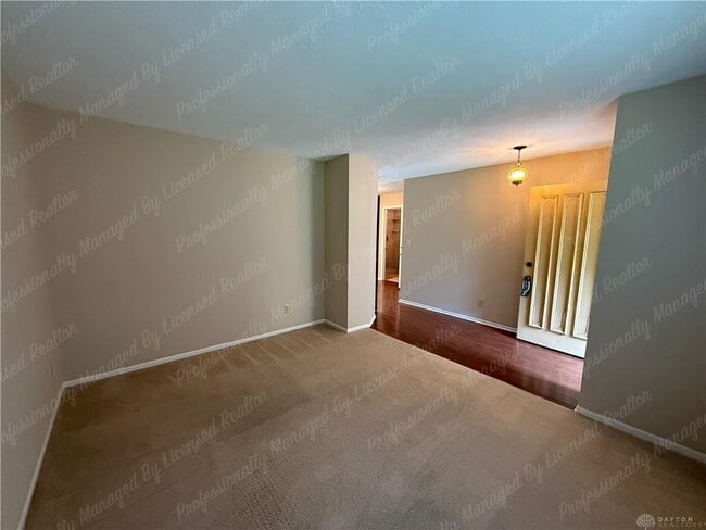 Building Photo - 4418-4420 Edelweiss Dr