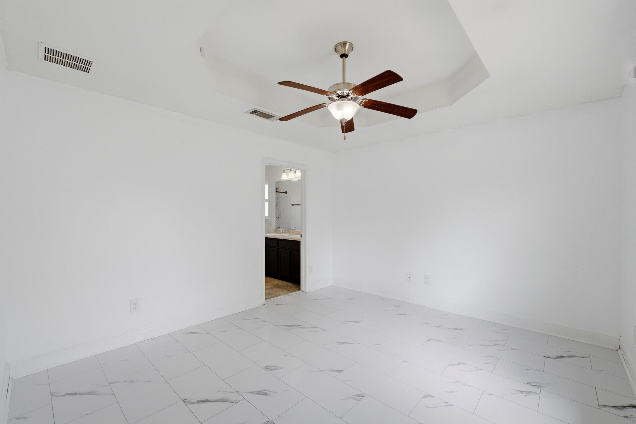 Building Photo - 5604 Shooting Star Ct