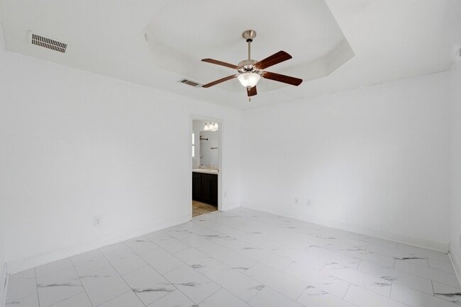 Building Photo - 5604 Shooting Star Ct