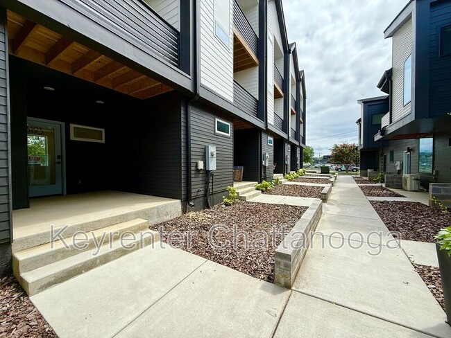 Building Photo - 3125 Riverwalk Parkway
