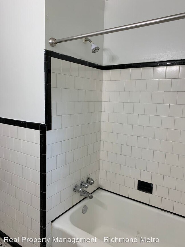 Building Photo - 3 br, 1.5 bath House - 5745 Snead Rd