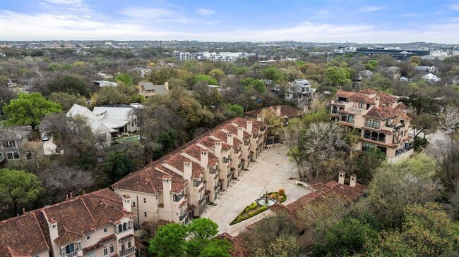 Building Photo - 1529 Barton Springs Rd
