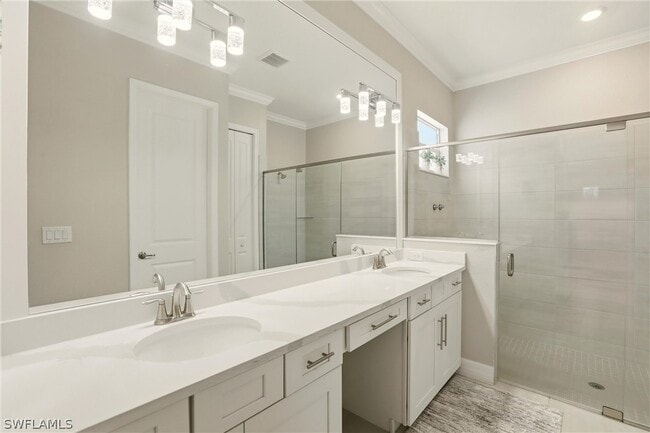 Building Photo - 13615 Blue Bay Cir