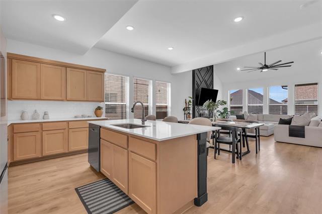 Building Photo - 2428 Mankato Dr