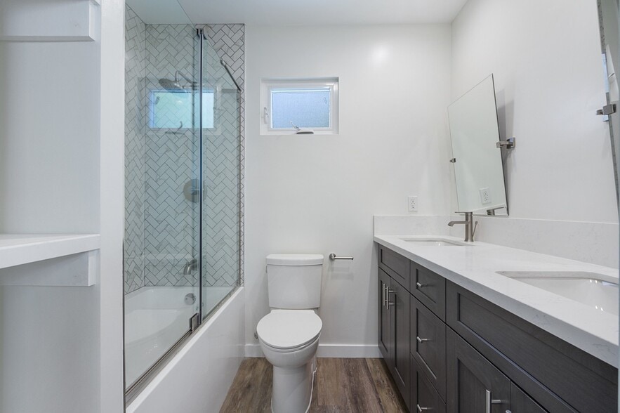 Building Photo - 4018 Cumberland Ave