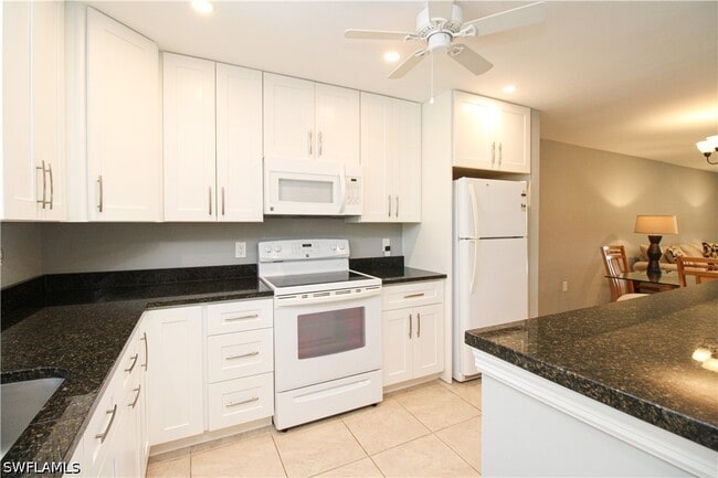 Building Photo - 600 Valley Stream Dr