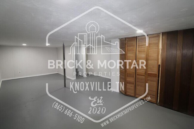 Building Photo - 316 Sarvis Dr