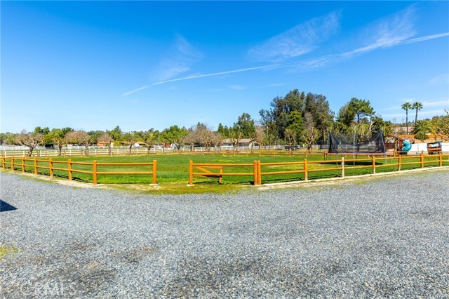 Building Photo - 43991 John Warner Rd